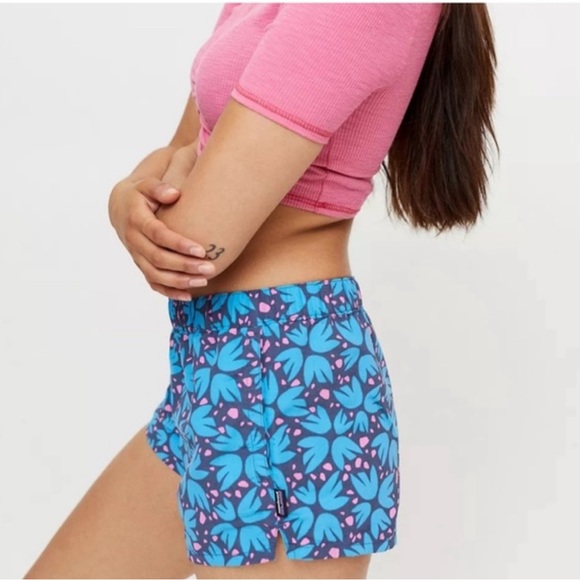 Patagonia Pants - PATAGONIA WOMEN'S BARELY BAGGIES 2.5" SHORTS POLLEN CONFETTI DOLOMITE BLUE LARGE